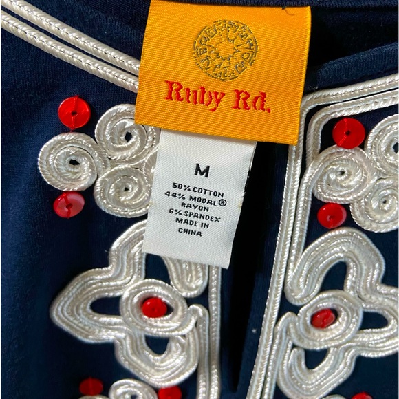 RUBY ROAD Elegant Cote D'Azur Embroidered Split Neck Knit Top Sz M - Picture 5 of 6